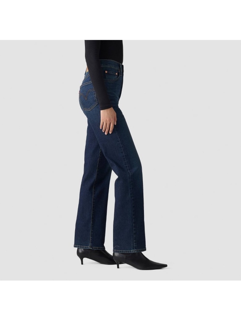 Levi's Women’s Classic Ribcage Straight Jeans - Picture 10 of 11